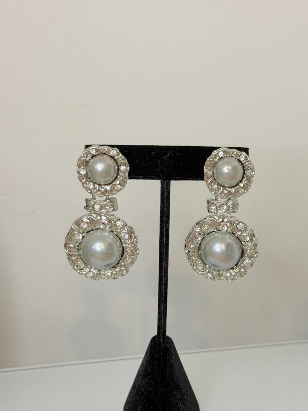 White Pearl & Crystal Silver Tone Dangle Statement Earrings Elegant Jewelry